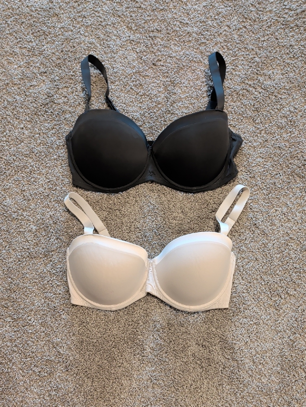 Primark Black & Off White T-Shirt Bras Size 40E